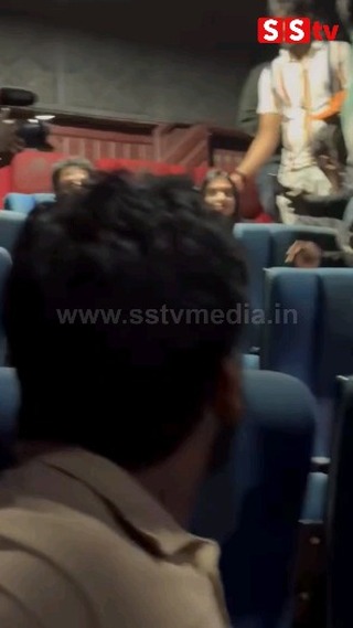 ಭಾವಿ ಪತ್ನಿ ಯೊಂದಿಗೆ ಪುಷ್ಪ 2 ಮೂವಿ ನೋಡಿದ ಧನಂಜಯ್