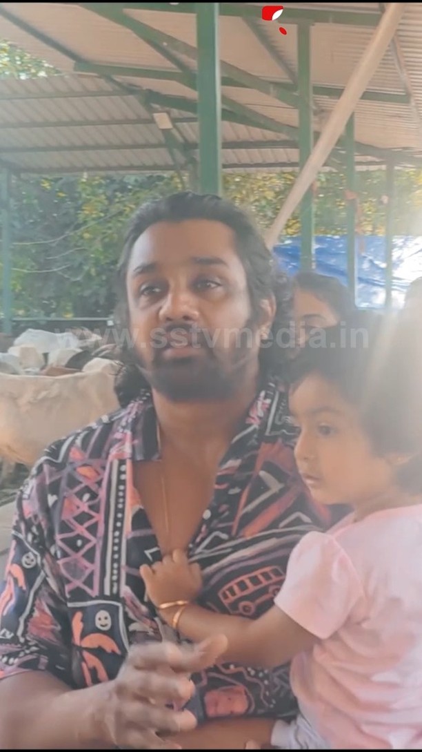 ಮಡದಿ ಮಕ್ಕಳ ಜೊತೆ ಗೋಶಾಲೆಗೆ ಭೇಟಿ ಕೊಟ್ಟ ನಟ ಧ್ರುವಸರ್ಜಾ