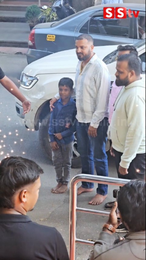 ಕ್ರೇವಿಂಗ್ಸ್ ಕೇಕ್ ಶಾಪ್ ಗೆ ಬಂದ ವರ್ತೂರು ಸಂತೋಷ್