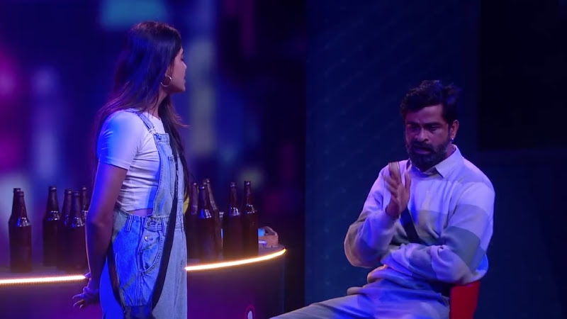 Mokshita Pai hits Ugram Manju on the head with a bottle