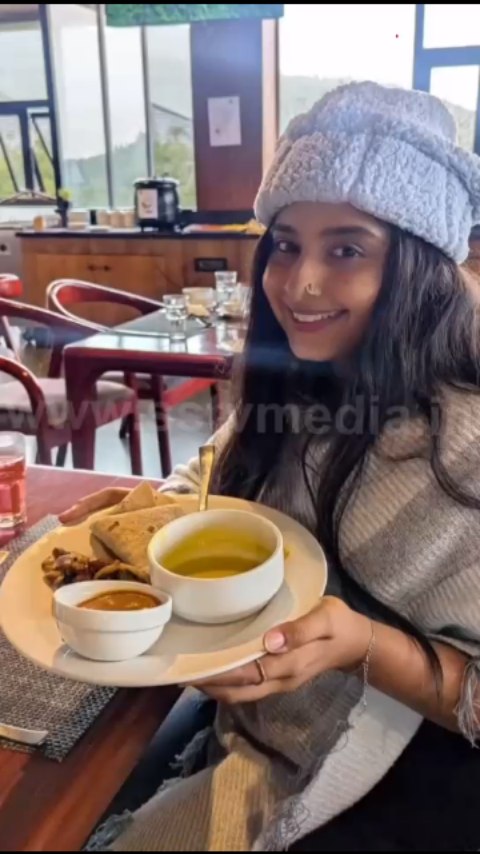 ಹನಿಮೂನ್ ನಲಿ ಫುಲ್ ಜಾಲಿ ಜಾಲಿ ಚಂದನ