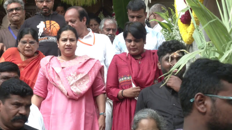 Ashwini Puneeth Rajkumar visits Thimmappa Temple
