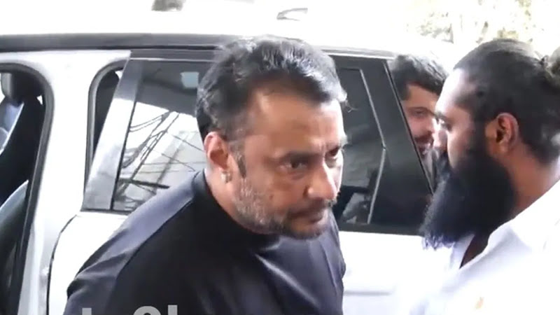 SC issues notice to Darshan, 7 others