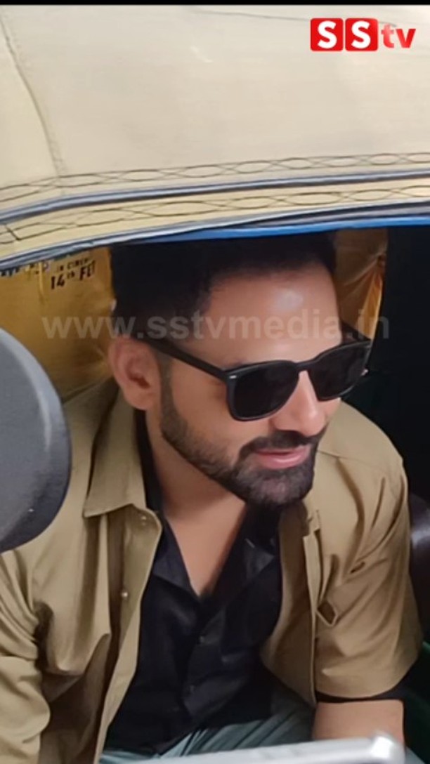 ಆಟೋ ಪ್ರಮೋಷನ್ ನಲ್ಲಿ ಆಟೋ ಚಲಾಯಿಸಿದ ರಾಜು ಜೇಮ್ಸ್ ಬಾಂಡ್ ಹೀರೋ
