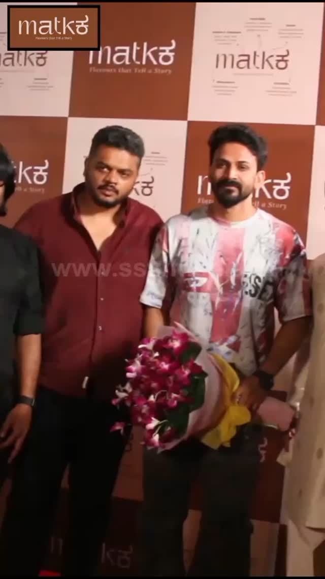 ಡಾಲಿ ಜೊತೆ ಫೋಟೋ ತೆಗೆಸಿಕೊಂಡ APಅರ್ಜುನ್ ಕುಟುಂಬ
