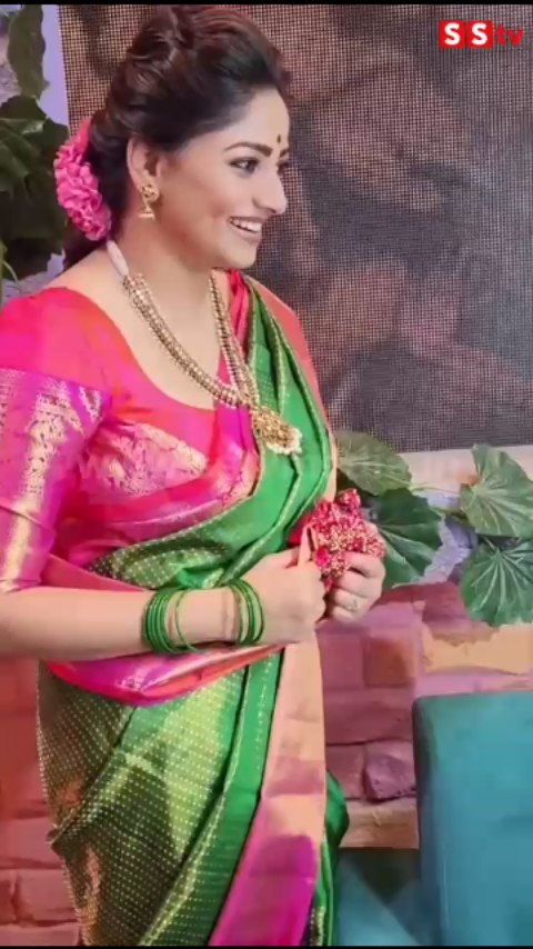 ಗೊಂಬೆಯಾಗಿ ಕಾಣುತ್ತಿರುವ ಡಿಂಪಲ್ ಕ್ವೀನ್ ರಚಿತಾ ರಾಮ್