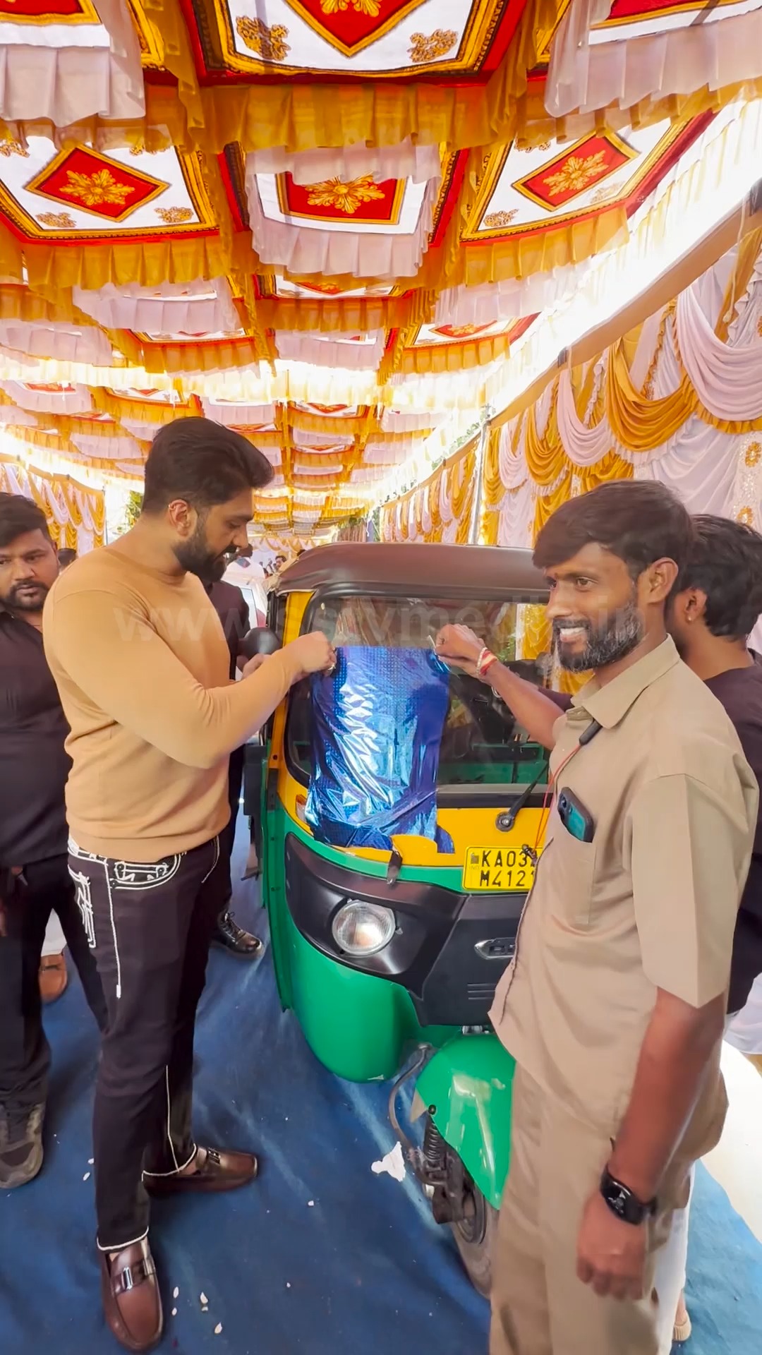 ಆಟೋ ಅಭಿಮಾನಿಗಳಿಂದ ರಾಜವರ್ಧನಗೆ ಭರ್ಜರಿ ಗಿಫ್ಟ್