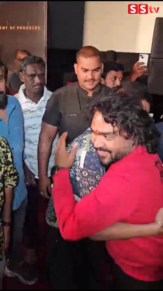 ಶಿವಣ್ಣ ಕಾಲಿಗೆ ಬಿದ್ದ ಅರ್ಜುನ್ ಜನ್ಯ