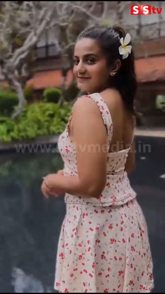 ಬೇಸಿಗೆ ಗೆ frock ಹಾಕಿ ರೀಲ್ಸ್ ಮಾಡಿದ ನಮ್ರತಾ