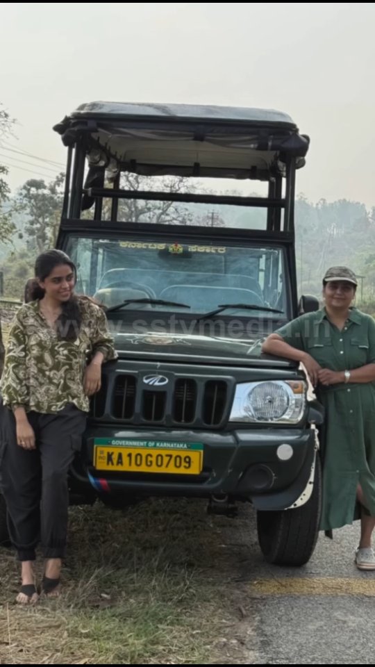 The elephant ran away after seeing Shruti