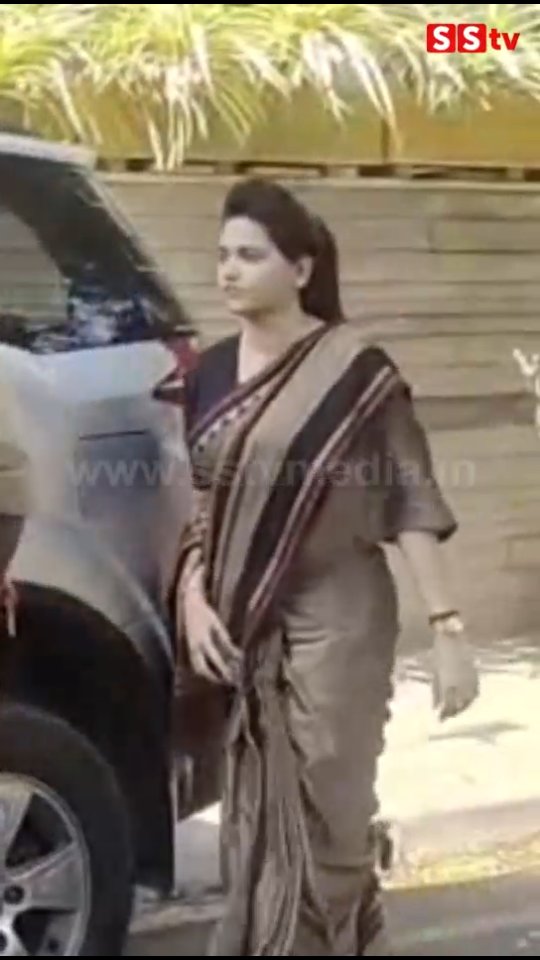 Pavithra Gowda leaves for court in style