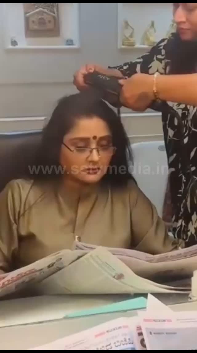 Look how busy Malvika in shooting