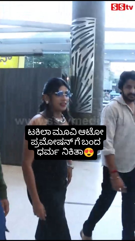 Dharma Nikita came to Takila Movie Auto Promotion