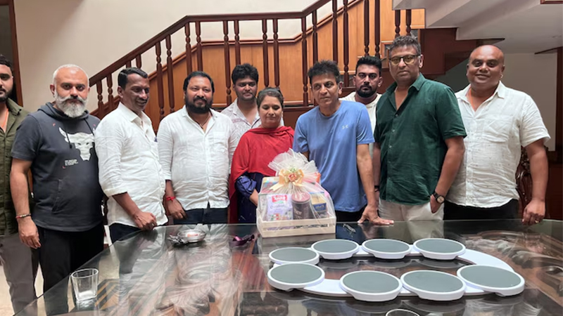 Shivanna-Geetha couple celebrate their 39th wedding anniversary