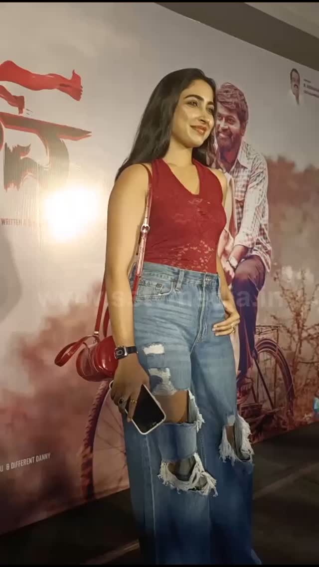 Fans were shocked to see Sanya's pants