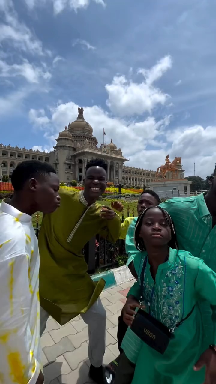 ವಿಧಾನಸೌಧ ಮುಂದೆ ಮಸ್ತಾಗಿ ಡ್ಯಾನ್ಸ್ ಮಾಡಿದ ghetto kids
