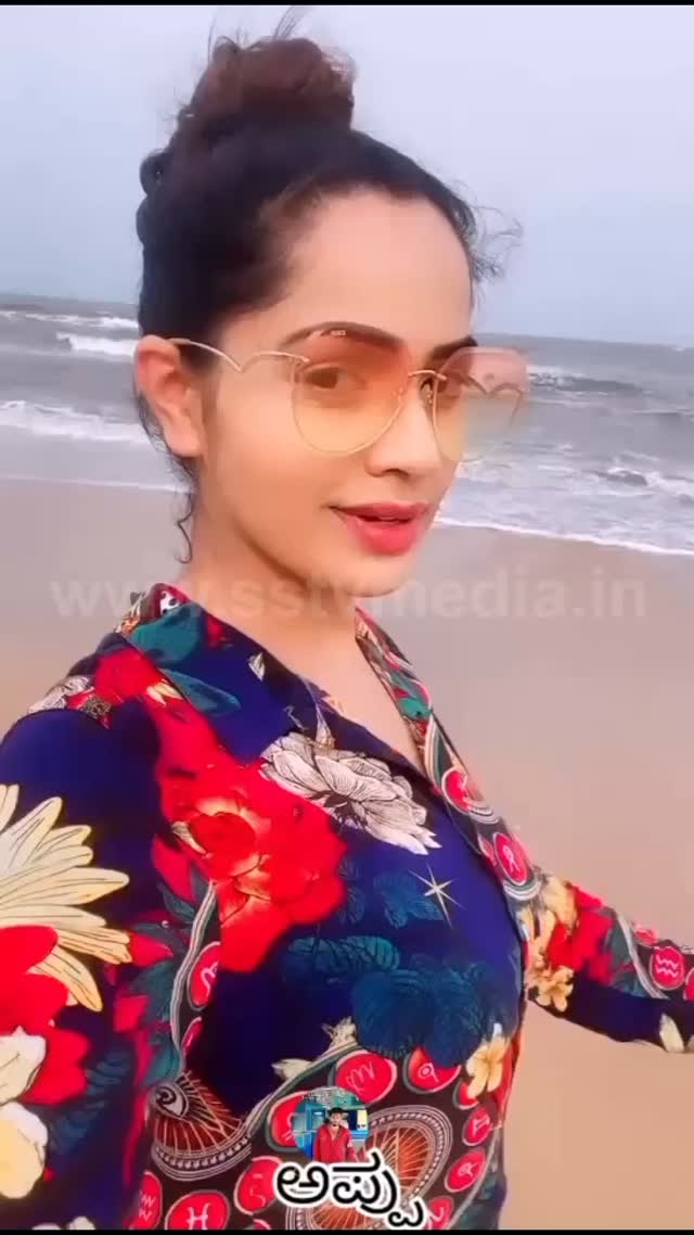 ಬೀಚ್ ನಲ್ಲಿ ರೀಲ್ಸ್ ಮಾಡಿದ ಶೋಭಾ