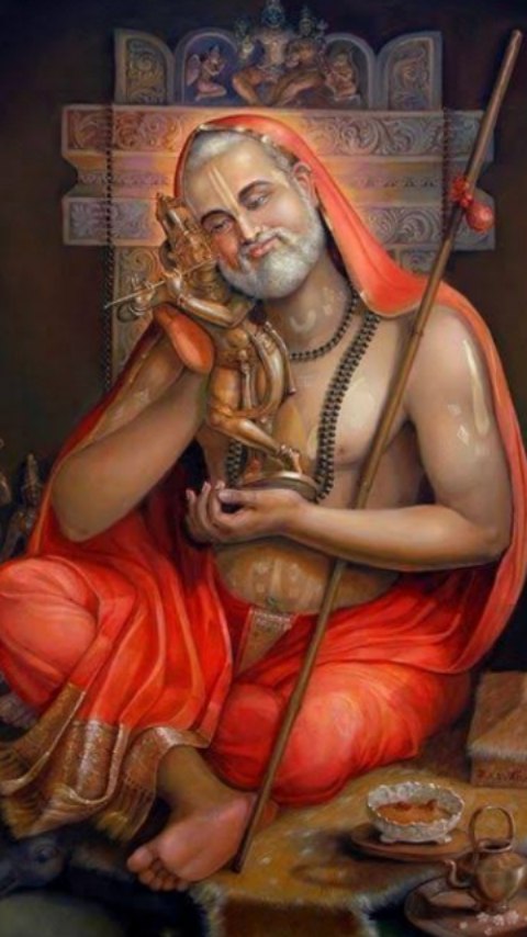 ಗುರುಪೂರ್ಣಿಮದಂದು ರಾಯರ ದರ್ಶನ ಮಾಡಲು ಮುಗಿಬಿದ್ದ ಭಕ್ತರು