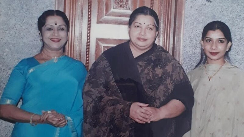 Saroja Devi was a close friend of Jayalalithaa