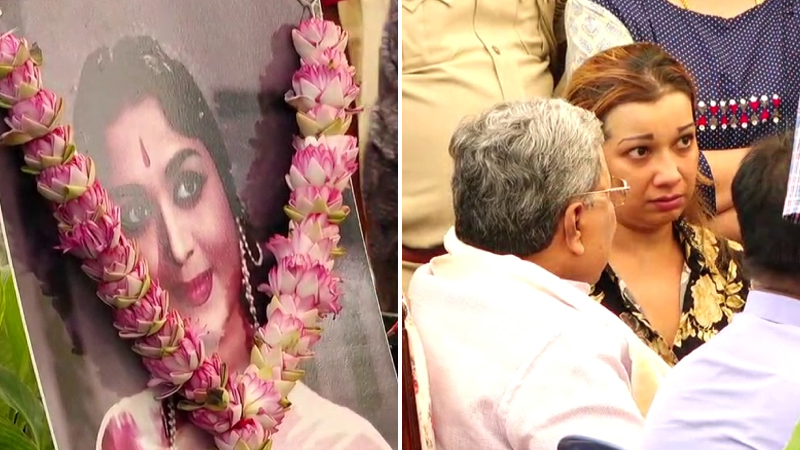 Government honors along with duty worship for 'Abhinaya Saraswati'