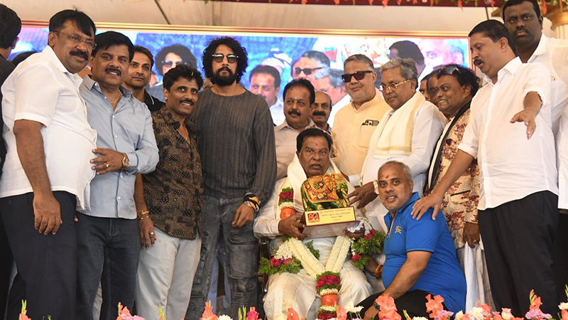 ಅದ್ಧೂರಿಯಾಗಿ ನೆರವೇರಿದ ಸಂದೇಶ್ ನಾಗರಾಜ್ 80ನೇ ಹುಟ್ಟುಹಬ್ಬ